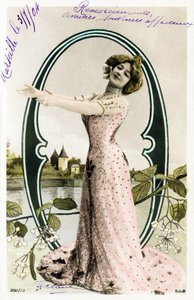 O b: Agustina Otero Iglesias, alias Caroline Otero nimeltä La Belle Otero, laulaja, kabareetanssija ja tärkeä kurtisaani Belle Epoquesta - Aakkoset postikortissa