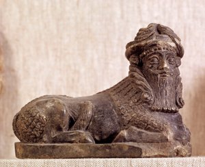 Itäinen antiikki: härkä Pie androcephale. Pronssi- ja hopeapatsas. Sumerilainen aikakausi. Sumerista. Pariisi, Louvre-museo