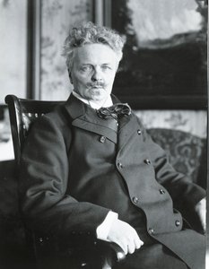 August Strindberg kotonaan Tukholmassa (m/v kuva)