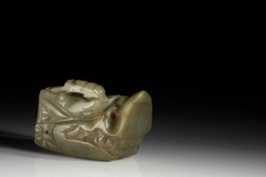Junkunc Jade Dragon Head (jade) tekijältä Tang Dynasty Chinese School