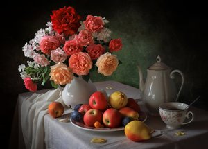 Roses Fruit Teatime