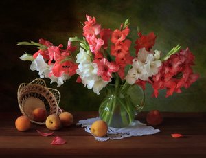 Kesägladiolukset ja persikat