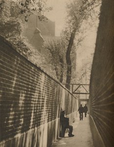 Lansdowne Passagessa, jossa valtatiemies kerran laukkasi elämänsä puolesta, vuodelta 1935. tekijältä Taylor