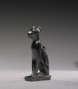 Bastetin amuletti, n. 1069-715 eKr. (hematiitti) tekijältä Third Intermediate Period Egyptian