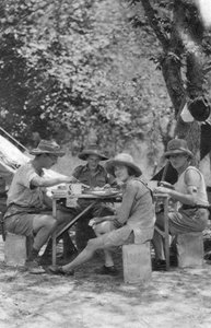 Ateria-aika, Livingstone to Broken Hill, Pohjois-Rhodesia, 1925 1927.