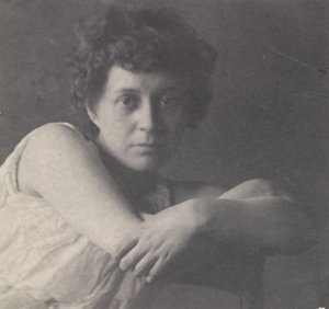 [Katherine Cook klassisessa puvussa] tekijältä Thomas Eakins