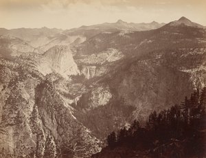 [Yosemiten laakso ylhäältä] / [Yowiye ja Piwyack. Vernal ja Nevada Fall. Yosemiten laakso Glacier Pointista] tekijältä Thomas Houseworth and Company