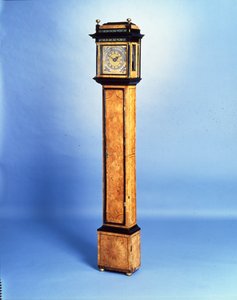 Boxwood Tompion -yökello, n. 1678-1680 (puksipuu ja eebenpuu)