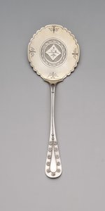 "Disy"-kuvioinen tattarikakkutarvike, n. 1875-80 (hopea ja kullattu) tekijältä Tiffany and Company