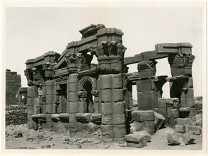 Roomalainen kioski, Naqa, Sudan, valokuvaaja Ugo Monneret de Villard. tekijältä Ugo Monneret de Villard