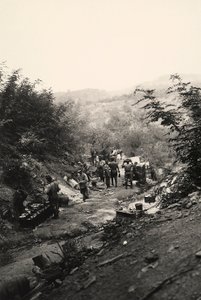 Ensimmäisen maailmansodan italialaiset sotilaat Podgorassa, Italian ja Itävallan rintamalla (b/w kuva)