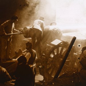 155 tykki toiminnassa, Arras, Pohjois-Ranska, 1915 tekijältä Unbekannt