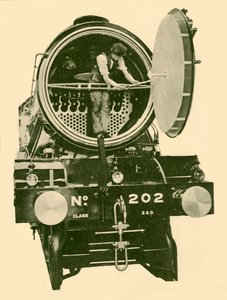 Lontoon ja Koillisen sekamoottorimoottori, jossa on savukammio avattu, 1930. tekijältä Unbekannt