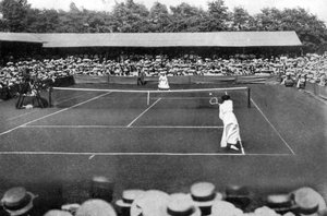 Naisten finaali vanhassa Wimbledonissa, 1905 tekijältä Unbekannt