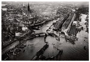 Ilmakuva Hampurin satamasta, Saksasta, Zeppelinistä, vuodelta 1931 1933 tekijältä Unbekannt