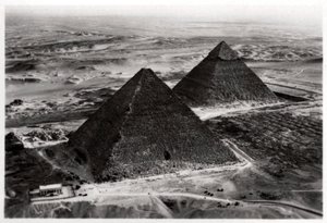 Ilmakuva Gizan pyramideista, Egyptistä, Zeppelinistä, 1931 1933 tekijältä Unbekannt