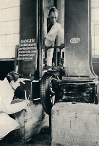 Iskutesti Dunlopin testitalossa, 1937 tekijältä Unbekannt