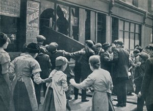 Saksanvastainen mellakointi Lontoossa: Väkijoukko murtautumassa saksalaisen liikkeen ikkunoihin, vuodelta 1914 tekijältä Unbekannt