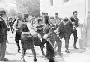 Arkkiherttua Franz Ferdinandin salamurhaajan Gavrilo Principin pidätys, 1914 tekijältä Unbekannt