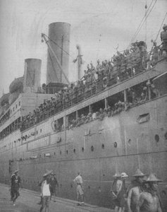 Intialaiset joukot saapuvat Singaporeen osallistumaan suuren linnoitus-sataman puolustamiseen., 1941. tekijältä Unbekannt