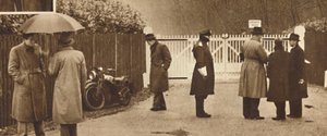 At the Gates, Fort Belvedere, 1936 1937 tekijältä Unbekannt