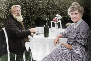Auguste Rodin - Rodin ja hänen vaimonsa puutarhassaan Meudonissa, 1925 tekijältä Unbekannt
