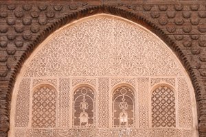 Ben Youssef Medersa on Marokon suurin Medersa, alunperin uskonnollinen koulu, joka perustettiin Abou el Hassanin johdolla, Marrakech, Marokko tekijältä Unbekannt