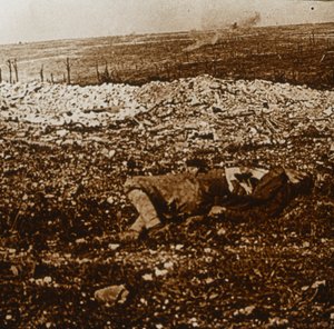 Ruumis patotuli kaukaa, c1914-c1918 tekijältä Unbekannt
