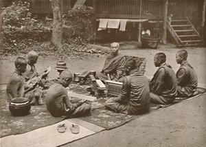 Buddhalainen pappi oppilaiden kanssa, 1900. tekijältä Unbekannt