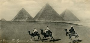 Kairo: Gizehin pyramidit, c1918-c1939. tekijältä Unbekannt