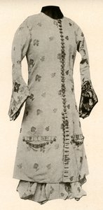 Takki ja kokoiset ratsastushousut kiiltävästä brokadista kukilla ja lehdillä, c1670, 1937. tekijältä Unbekannt