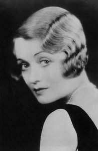 Constance Bennett 1904-1965, yhdysvaltalainen näyttelijä, 1900-luku tekijältä Unbekannt