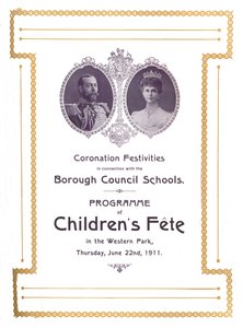 Kruunajaisjuhlat kaupunginvaltuuston koulujen yhteydessä, 1911, 1917. tekijältä Unbekannt