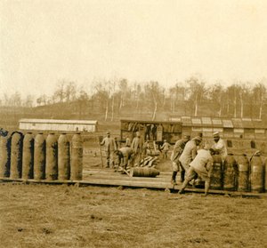 Varasto suurille kuorille, c1914-c1918 tekijältä Unbekannt