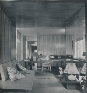 Makuuhuoneen kirjoituspöytä, 1942. tekijältä Unbekannt