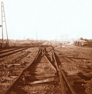 Tuhotut rautatiet, Roeselare, Flanderi, Belgia, c1914-c1918 tekijältä Unbekannt