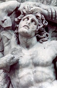 Yksityiskohta Pergamon-alttarin suuresta friisistä, 180-159 eaa tekijältä Unbekannt