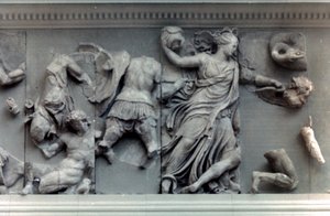 Yksityiskohta Pergamon-alttarin suuresta friisistä, 180-159 eaa tekijältä Unbekannt