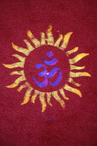 Diwali rangoli Shirdi Sai Baban temppelissä, Leicesterissä. Yhdistynyt kuningaskunta tekijältä Unbekannt
