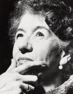 Enid Blyton (1897-1968), brittiläinen lastenkirjailija tekijältä Unbekannt
