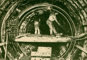 Kaupungin ja Etelä-Lontoon rautatien tunneleiden laajentaminen, uudet ja vanhat halkaisijat, 1930. tekijältä Unbekannt