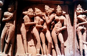 Eroottinen veistos, hindutemppeli, Khajuraho, Intia, 950 - 1050