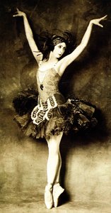Felia Doubrovska, venäläinen balettitanssija ja opettaja, 1900-luku. tekijältä Unbekannt