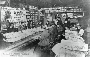 Taitettava konehuone, LAction Francaise -sanomalehden painotalo, Pariisi, 1917 tekijältä Unbekannt