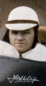 Fred Dixon, englantilainen moottoripyöräkilpailija, 1935 tekijältä Unbekannt