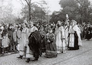 Venäjän tsaaritar Maria Feodorovnan hautajaiset, Roskilde, Tanska, 19. lokakuuta 1928 tekijältä Unbekannt