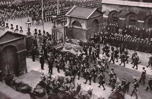 Kuningas Edward VII:n hautajaiset, Whitehall, Lontoo, 20. toukokuuta 1910. tekijältä Unbekannt