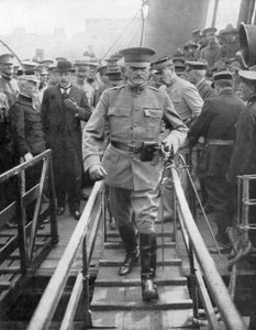 Kenraali John Joseph Black Jack Pershing saapuu Boulogneen kesäkuussa 1917, 1926 tekijältä Unbekannt