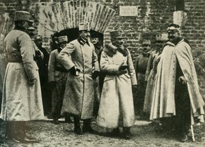 Kenraali Kusmanek ja prinssi Francis Joseph Przemyslin linnoituksella, ensimmäinen maailmansota, 1915, n. 1920. tekijältä Unbekannt