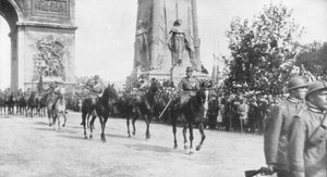 Kenraali Montuori ja italialaiset joukot voittoparaatissa Pariisissa, Ranskassa, 14.7.1919 tekijältä Unbekannt